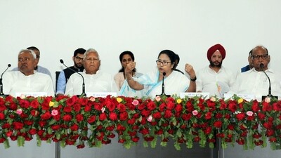 Bihar Chief Minister Nitish Kumar, Rashtriya Janata Dal (RJD) chief Lalu Prasad Yadav, West Bengal Chief Minister Mamata Banerjee and other dignitaries during a press briefing after the conclusion of the Opposition leaders' meeting, in Patna. (ANI) Bihar Chief Minister Nitish Kumar, Rashtriya Janata Dal (RJD) chief Lalu Prasad Yadav, West Bengal Chief Minister Mamata Banerjee and other dignitaries during a press briefing after the conclusion of the Opposition leaders' meeting, in Patna. (ANI)