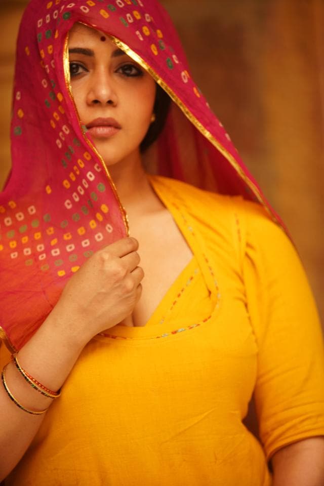 Actor Sakshi Benipuri as Ishwari Rajput in The Great Indian Murder.