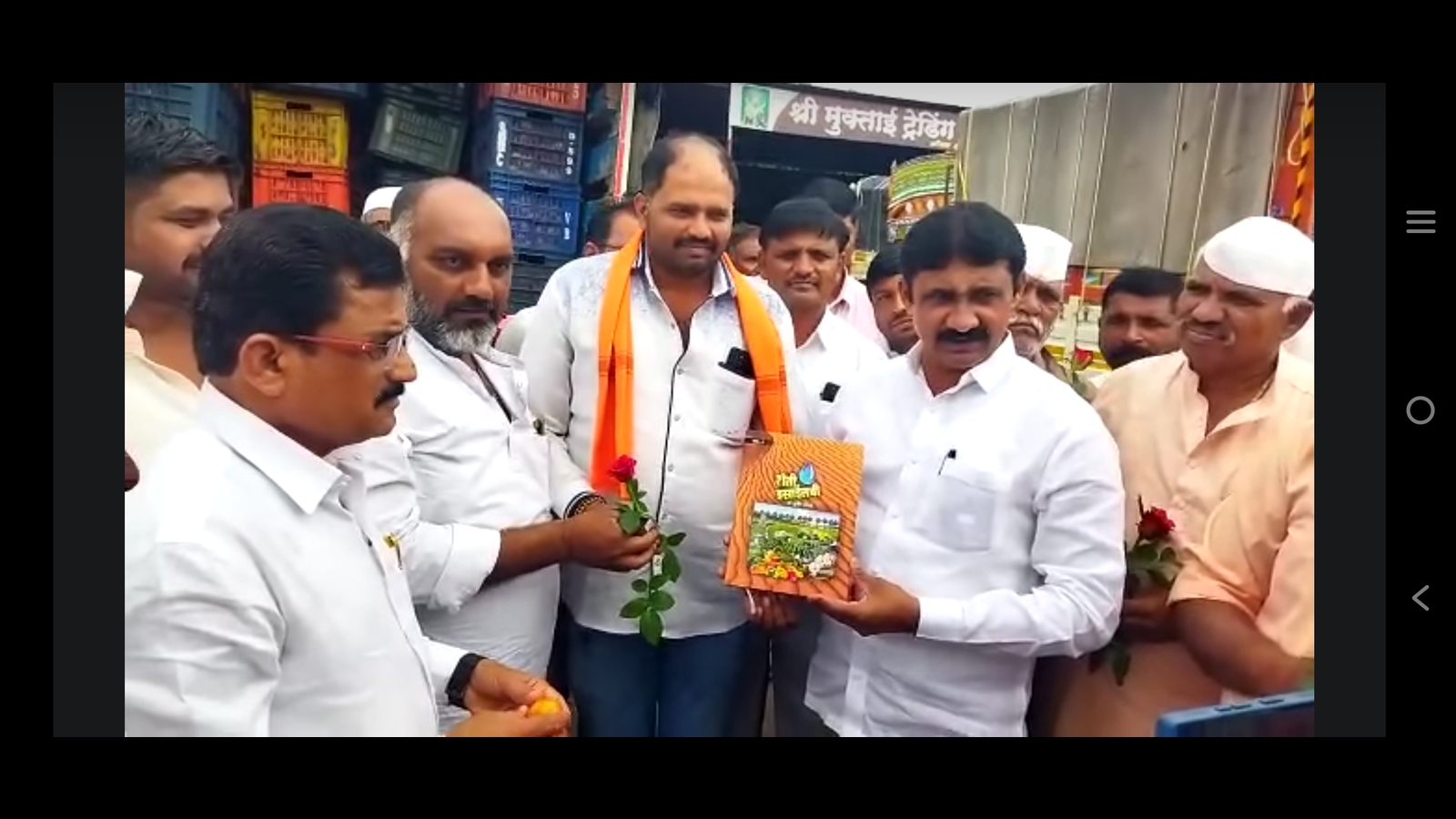 Supply-demand cycle: Tomato farmers who stared at losses, now smile at big profits - Vimarsana News