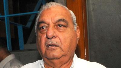 Former Haryana chief minister Bhupinder Singh Hooda on Tuesday criticised the BJP-led government for effecting a 25% hike in water tariff. Hooda in a statement said people of the state were already facing the brunt of skyrocketing inflation and this hike will hit them further. (HT File Photo)