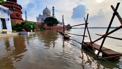 The Yamuna River touched the walls of the Taj Mahal in Agra on Monday for the first time in 45 years.&nbsp; (AFP)