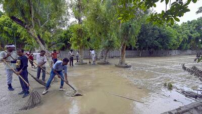 The ongoing clean-up at Nigambodh Ghat on Tuesday. (Sanjeev Verma/ HT Photo) The ongoing clean-up at Nigambodh Ghat on Tuesday. (Sanjeev Verma/ HT Photo)