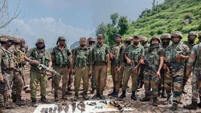 The weapons recovered from the terrorists (HT Photo)