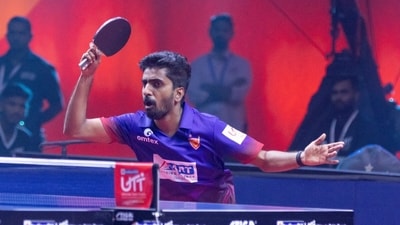 Sathiyan began the tie for Dabang Delhi TTC on a winning note as he defeated Bengaluru Smashers' Kirill Gerassimenko 2-1