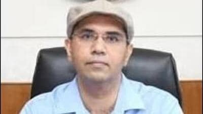 Yadav directed UT chief engineer to develop long-term plans for the clearance of drains to prevent storm lines from submerging during heavy rains in Chnadigarh. (HT PHOTO)