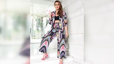 Huma Qureshi paired the blazer with eclectic pants featuring an elasticated waist, drawstring tie-up and pockets on both sides. (Instagram/@iamhumaq) Huma Qureshi paired the blazer with eclectic pants featuring an elasticated waist, drawstring tie-up and pockets on both sides. (Instagram/@iamhumaq)