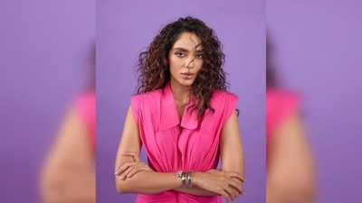 Keeping her makeup subtle, Sobhita Dhulipala went all out with her hairdo with tight curls. (Instagram/@sobhitad) Keeping her makeup subtle, Sobhita Dhulipala went all out with her hairdo with tight curls. (Instagram/@sobhitad)