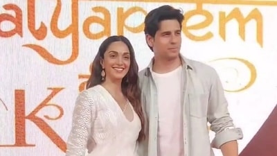Kiara Advani and Sidharth Malhotra pose together at a special screening of Satyaprem Ki Katha in Mumbai. (Yogen Shah)