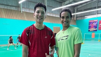 Double Olympic medallist PV Sindhu with her new Malaysian coach Mohammad Hafiz Hashim (Twitter/Pvsindhu1) Double Olympic medallist PV Sindhu with her new Malaysian coach Mohammad Hafiz Hashim (Twitter/Pvsindhu1)