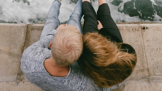 Enhances Communication: Listening actively can make the other person feel respected and validated. It creates an open and safe space for effective communication.&nbsp;(Unsplash)