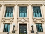 Illinois Supreme Court delivered a groundbreaking ruling on Tuesday, deeming the state's cash bail system unconstitutional. Illinois Supreme Court delivered a groundbreaking ruling on Tuesday, deeming the state's cash bail system unconstitutional.