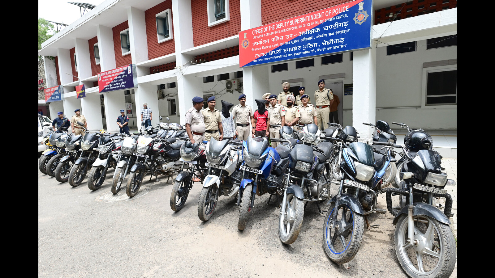Gang stealing vehicles in Chandigarh tricity busted, four held - Vimarsana News