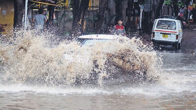 All the six districts of Konkan division as well as Pune and Satara in Western Maharashtra, and Buldhana, Washim and Akola in Vidarbha recorded heavy rainfall. (Shankar Narayan/HT PHOTO)