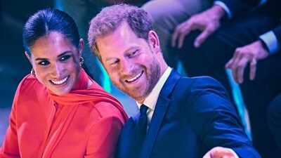 (FILES) Britain's Meghan, Duchess of Sussex (L) and Britain's Prince Harry, Duke of Sussex, attend the annual One Young World Summit at Bridgewater Hall in Manchester, north-west England on September 5, 2022. Prince Harry and wife Meghan Markle were involved in a "near catastrophic car chase" involving paparazzi in New York late on May 16, 2023, a spokesperson for the couple said May 17. "This relentless pursuit, lasting over two hours, resulted in multiple near collisions involving other drivers on the road, pedestrians and two NYPD officers," the spokesperson added. (Photo by Oli SCARFF / AFP) (AFP) (FILES) Britain's Meghan, Duchess of Sussex (L) and Britain's Prince Harry, Duke of Sussex, attend the annual One Young World Summit at Bridgewater Hall in Manchester, north-west England on September 5, 2022. Prince Harry and wife Meghan Markle were involved in a "near catastrophic car chase" involving paparazzi in New York late on May 16, 2023, a spokesperson for the couple said May 17. "This relentless pursuit, lasting over two hours, resulted in multiple near collisions involving other drivers on the road, pedestrians and two NYPD officers," the spokesperson added. (Photo by Oli SCARFF / AFP) (AFP)