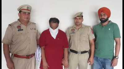 The accused in the custody of Mohali police. (HT Photo) The accused in the custody of Mohali police. (HT Photo)
