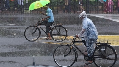 <p>More than 100 suburban trains were cancelled during the day, causing inconvenience to scores of commuters.</p> (HT Photo/Bhushan Koyande) <p>More than 100 suburban trains were cancelled during the day, causing inconvenience to scores of commuters.</p> (HT Photo/Bhushan Koyande)