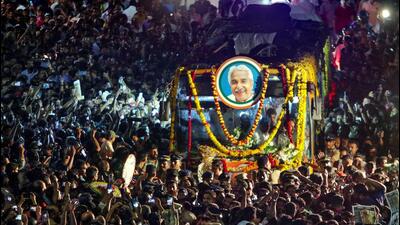 Hundreds of thousands of people thronged different venues in Thiruvananthapuram, Kottayam and Puthupally to pay their last respects to former Kerala chief minister Oommen Chandy. (PTI) Hundreds of thousands of people thronged different venues in Thiruvananthapuram, Kottayam and Puthupally to pay their last respects to former Kerala chief minister Oommen Chandy. (PTI)