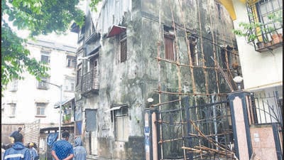 Mumbai, India – July 20, 2023: A inside portion of Ismail Building collapse at Mahim, in Mumbai, India, on Thursday, July 20, 2023. (Photo by Bhushan Koyande/HT Photo) Mumbai, India – July 20, 2023: A inside portion of Ismail Building collapse at Mahim, in Mumbai, India, on Thursday, July 20, 2023. (Photo by Bhushan Koyande/HT Photo)