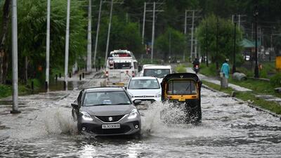 Srinagar’s major avenues, including Boulevard road, were flooded. (Waseem Andrabi/HT) Srinagar’s major avenues, including Boulevard road, were flooded. (Waseem Andrabi/HT)