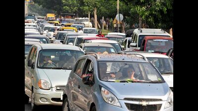 To resolve the problem of traffic congestion on Amartex Chowk, Panchkula deputy commissioner Priyanka Soni directed Haryana Shehari Vikas Pradhikaran officials to give permission for construction of a slip road near the chowk. (File photo)