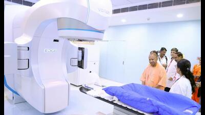 UP chief minister Yogi Adityanath inaugurates the Varian Edge Machine for cancer care at Medanta Hospital in Lucknow on Thursday. (HT Photo) UP chief minister Yogi Adityanath inaugurates the Varian Edge Machine for cancer care at Medanta Hospital in Lucknow on Thursday. (HT Photo)