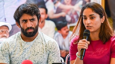 Bajrang Punia and Vinesh Phogat during a press conference. (Hindustan Times) Bajrang Punia and Vinesh Phogat during a press conference. (Hindustan Times)
