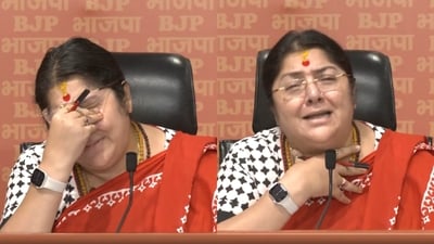 BJP MP Locket Chatterjee breaks down during a presser. (ANI) BJP MP Locket Chatterjee breaks down during a presser. (ANI)