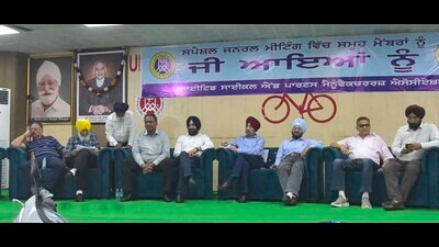 Members of United Cycle and Parts Manufactures Association during annual general meeting at UCPMA house in Ludhiana. (HT PHOTO)
