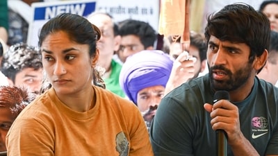 Wrestlers Bajrang Punia, Vinesh Phogat during a press conference. (Hindustan Times) Wrestlers Bajrang Punia, Vinesh Phogat during a press conference. (Hindustan Times)