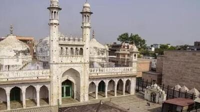 The counsel for four Hindu women plaintiffs filed the application in the district court on May 16. (File HT Photo) The counsel for four Hindu women plaintiffs filed the application in the district court on May 16. (File HT Photo)