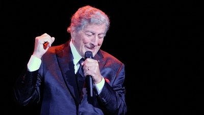 Tony Bennett performs at The Pearl concert theater at the Palms Casino Resort July 24, 2011 in Las Vegas, Nevada (Photo by Ethan Miller / GETTY IMAGES NORTH AMERICA / AFP) (AFP) Tony Bennett performs at The Pearl concert theater at the Palms Casino Resort July 24, 2011 in Las Vegas, Nevada (Photo by Ethan Miller / GETTY IMAGES NORTH AMERICA / AFP) (AFP)