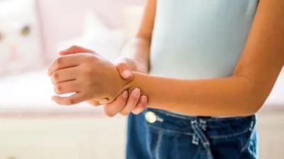 During anxiety, the blood vessels restrict the blood flow, leading to numbness in hands and feet. (Unsplash) During anxiety, the blood vessels restrict the blood flow, leading to numbness in hands and feet. (Unsplash)