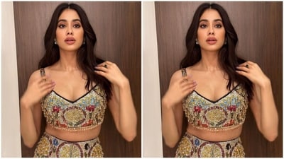 Assisted by make-up artist Tanvi Chemburkar, Janhvi got decked up in nude eyeshadow, darkened eyebrows, mascara coated lashes, contoured cheeks and a shade of nude lipstick. (Instagram/@janhvikapoor) Assisted by make-up artist Tanvi Chemburkar, Janhvi got decked up in nude eyeshadow, darkened eyebrows, mascara coated lashes, contoured cheeks and a shade of nude lipstick. (Instagram/@janhvikapoor)