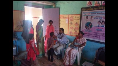 The NIV team visited the Rural Hospital in Alandi on Saturday and conversed with the treating doctors. (HT PHOTO) The NIV team visited the Rural Hospital in Alandi on Saturday and conversed with the treating doctors. (HT PHOTO)