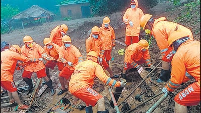 The rescuers are racing against time to locate the missing persons amid difficult terrain and harsh weather conditions at Irshalwadi hamlet in Maharashtra’s Raigad district. (AFP in) The rescuers are racing against time to locate the missing persons amid difficult terrain and harsh weather conditions at Irshalwadi hamlet in Maharashtra’s Raigad district. (AFP in)