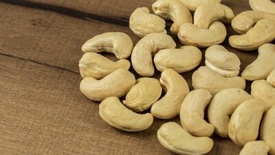 Raw nuts: They include cashews, walnuts, and macadamia nuts, are also believed to support the production of milk. (Pixabay) Raw nuts: They include cashews, walnuts, and macadamia nuts, are also believed to support the production of milk. (Pixabay)