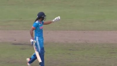 Harmanpreet Kaur expresses her frustration at umpires after being dismissed (Twitter) Harmanpreet Kaur expresses her frustration at umpires after being dismissed (Twitter)