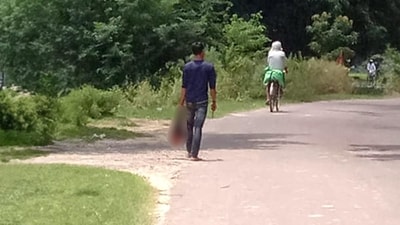 Riyaz was spotted roaming on the road with his sister's severed head. (Sourced image)