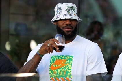 FORT LAUDERDALE, FLORIDA - JULY 21: NBA player LeBron James of the Los Angeles Lakers looks on during the first half of the Leagues Cup 2023 match between Cruz Azul and Inter Miami CF at DRV PNK Stadium on July 21, 2023 in Fort Lauderdale, Florida. Megan Briggs/Getty Images/AFP (Photo by Megan Briggs / GETTY IMAGES NORTH AMERICA / Getty Images via AFP) (Getty Images via AFP) FORT LAUDERDALE, FLORIDA - JULY 21: NBA player LeBron James of the Los Angeles Lakers looks on during the first half of the Leagues Cup 2023 match between Cruz Azul and Inter Miami CF at DRV PNK Stadium on July 21, 2023 in Fort Lauderdale, Florida. Megan Briggs/Getty Images/AFP (Photo by Megan Briggs / GETTY IMAGES NORTH AMERICA / Getty Images via AFP) (Getty Images via AFP)