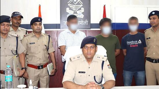 Arrested accused in the custody of Chamoli police in Uttarakhand (HT Photo)