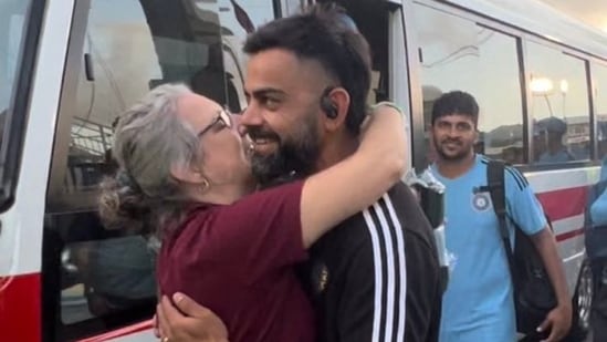 Joshua Da Silva's mother hugs Virat Kohli in emotional meeting during 2nd IND vs WI Test