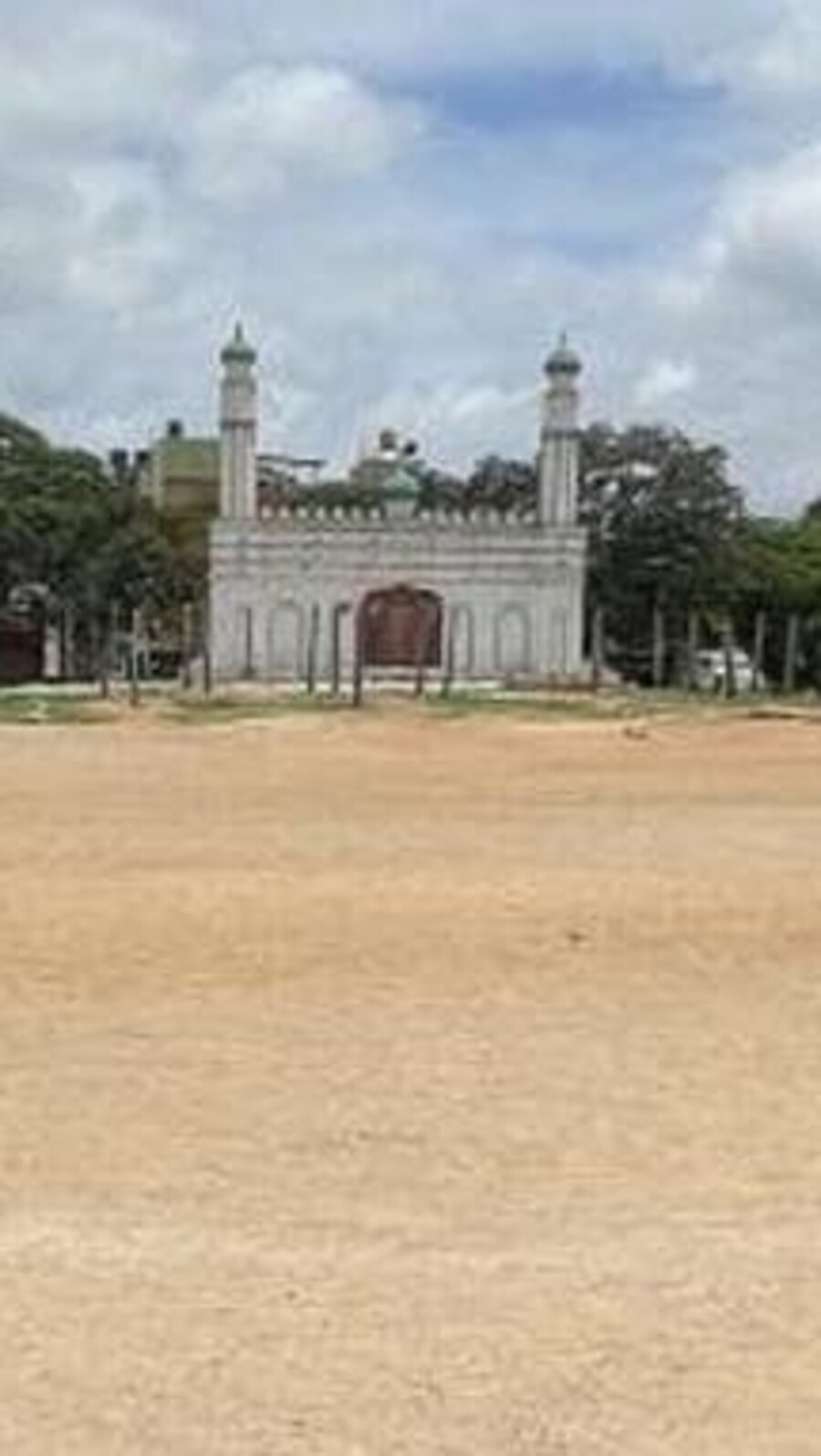 The union ministry said despite the high court orders, the present Andhra Pradesh Waqf Board issued another proclamation in February this year declaring the Ahmadiyya sect as non-Muslim. (Image source: @ZyiteGadgets/Twitter)