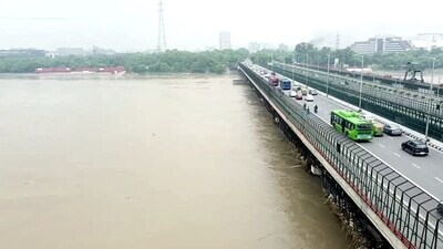 Delhi government has been on high alert due to the discharge of over 2 lakh cusecs of water from the barrage (ANI) Delhi government has been on high alert due to the discharge of over 2 lakh cusecs of water from the barrage (ANI)