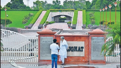 A view of Rajghat after the flood water was pumped out on Monday. (Sanchit Khanna/ HT PHOTO) A view of Rajghat after the flood water was pumped out on Monday. (Sanchit Khanna/ HT PHOTO)