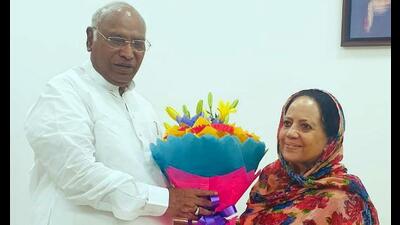 Himachal Pradesh Congress president Pratibha Singh met party president Mallikarjun Kharge in New Delhi last week. She urged him to set up a panel for better coordination between the party and the Sukhvinder Singh Sukhu-led government. (File photo) Himachal Pradesh Congress president Pratibha Singh met party president Mallikarjun Kharge in New Delhi last week. She urged him to set up a panel for better coordination between the party and the Sukhvinder Singh Sukhu-led government. (File photo)
