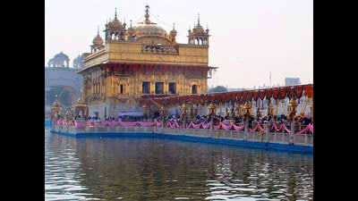 The Shiromani Gurdwara Parbandhak Committee (SGPC) on Monday started the live telecast of Gurbani from the Golden Temple on its YouTube channel. (HT FILE)