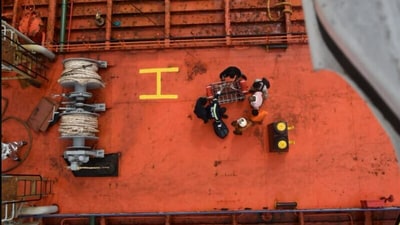 India Coast Guard evacuated a critically ill Indian mariner from MT Global Star around 110 Miles NW of Kochi. (Indian Coast Guard) India Coast Guard evacuated a critically ill Indian mariner from MT Global Star around 110 Miles NW of Kochi. (Indian Coast Guard)