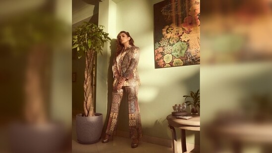Huma Qureshi stepped out looking like a piece of art in an embellished pantsuit from the label EIZA by Kaaj.&nbsp;&nbsp;(Instagram/@iamhumaq)