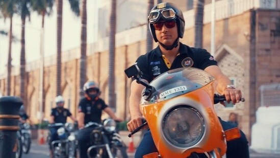 Easy riders: The Parsi community's love of vintage motorbikes and cars borders on the obsessive (DW )