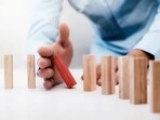 Boundaries versus walls: Therapist explains the differences(Unsplash)